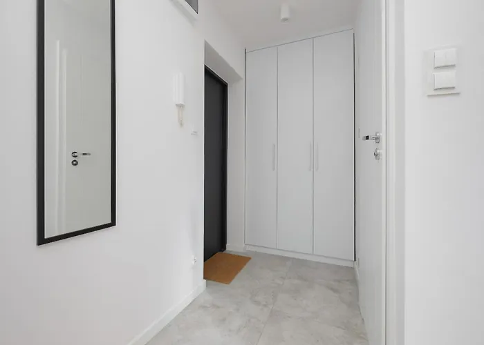 City Park Studio Apartment Solec Warsaw By Noclegi Renters